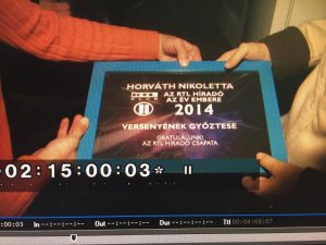 Fogjuk ketten a plakettet